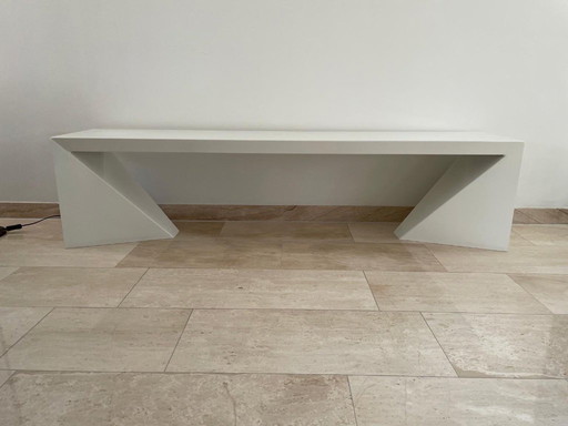 Banco minimalista de acero / Objeto escultórico - Ahrend Special, pieza única