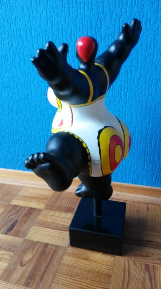 Image 1 of Statue einer fülligen Dame im Badeanzug 52 cm hoch