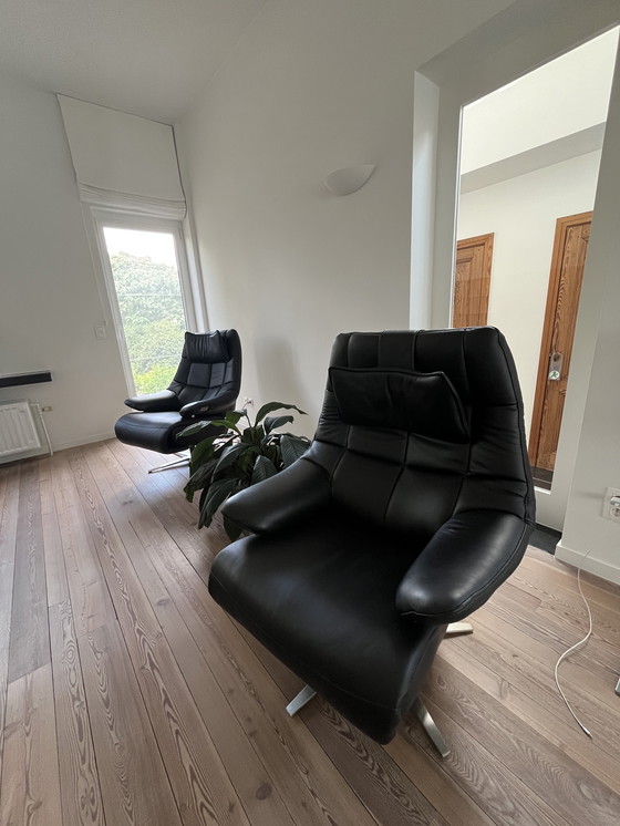 Image 1 of Hukla recliners in leather - electric & cordless - like new (2x)