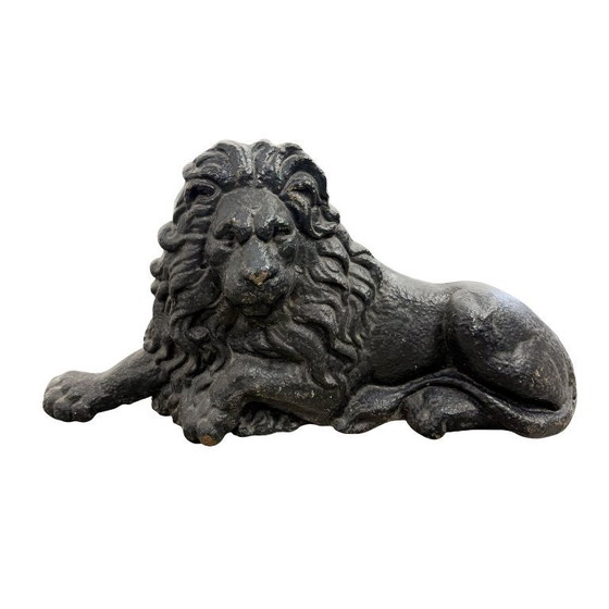 Image 1 of Paire de grattoirs à chaussures/chiens de cheminée anciens en fonte anglaise, représentant un lion et une licorne.