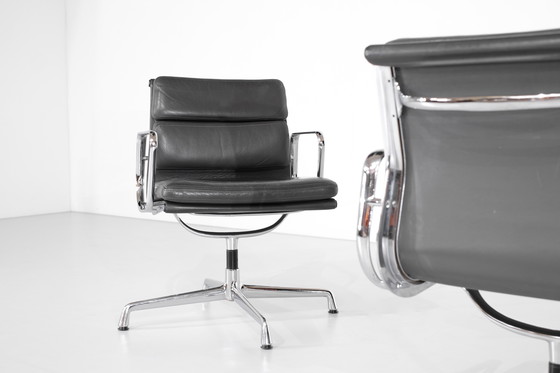 Image 1 of Silla Soft Pad "EA 208" Charles Ray Eames, EE.UU. 1969.