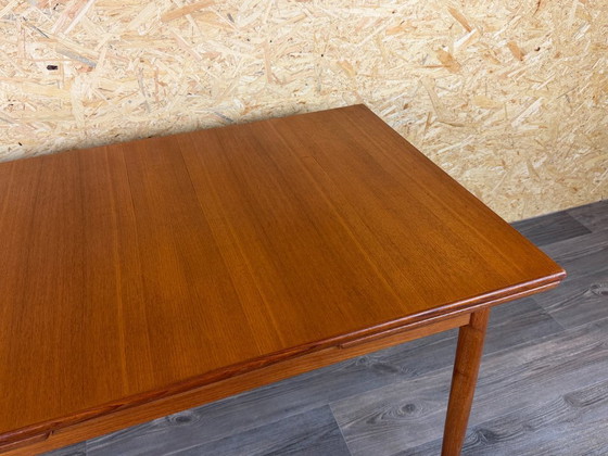 Image 1 of Table de salle à manger en teck des années 1960/70, design danois moderne, Danemark