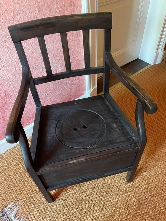 Image 1 of Schöner alter Sessel (Kommode)