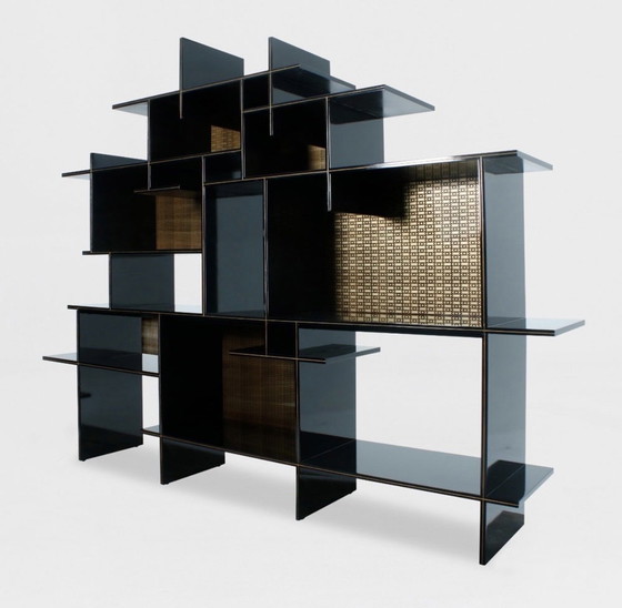 Image 1 of El armario Oasis de Vonn Jansen aporta un toque de humor a cualquier espacio.