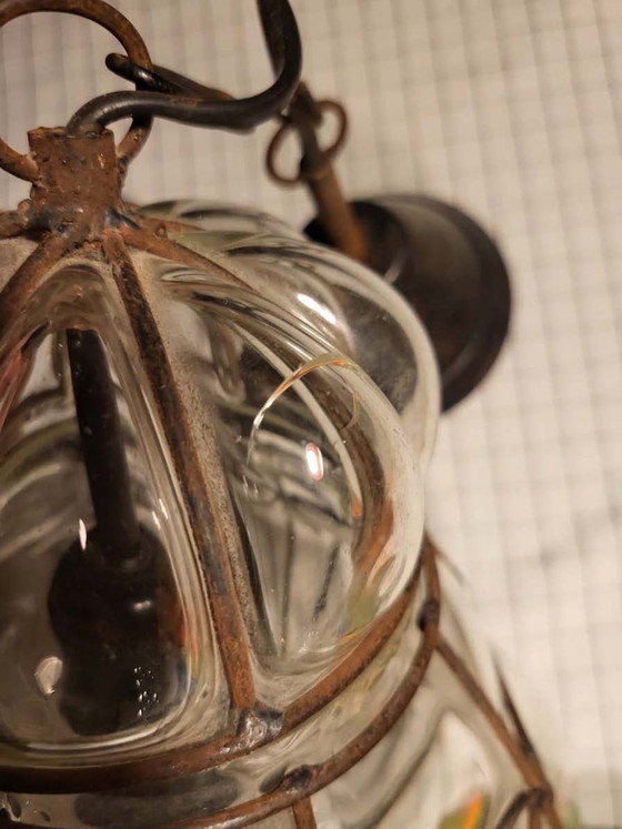 Set di due bellissime Lampade a sospensione in vetro veneziano – Metal, Murano Glass (photo 4 of 5)