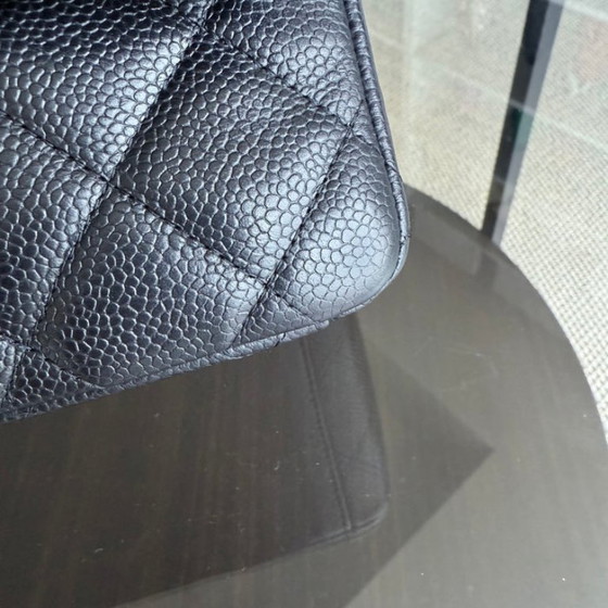 Image 1 of Borsa Chanel Classic Flap Maxi - Caviar 33CM, chiusura singola con patta, trapuntata, nera, con finiture argentate, serie 13