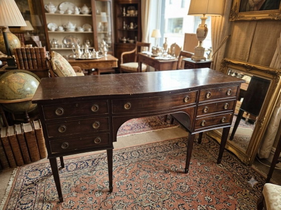 Antique-style Mahogany Sideboard (Hepplewhite / Baker Style) – Storage cabinet, Wood, Metal (photo 3 of 5)