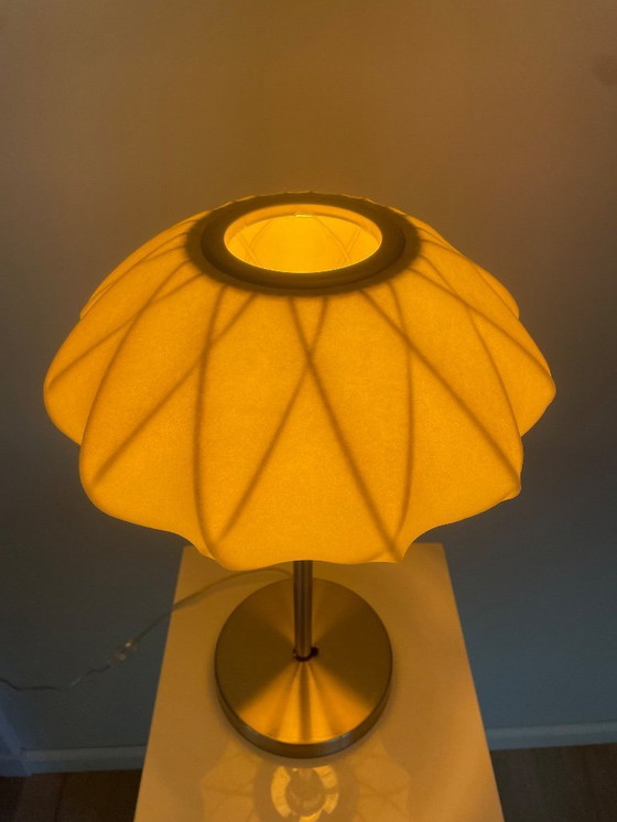 Image 1 of Vintage Stijl Mushroom Lamp – Modern DesignDeze prachtige tafellamp van het merk Trio Leuchten is een echte blikvanger die doet 