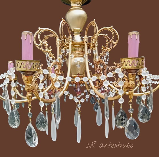 Image 1 of Chandelier in excellent condition, with 8 light points