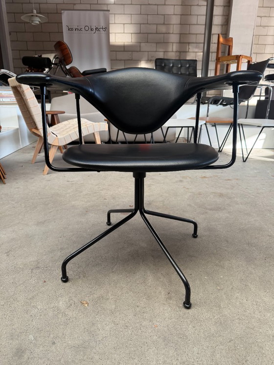 Image 1 of Gubi Masculo meeting chair leer (set a 6)