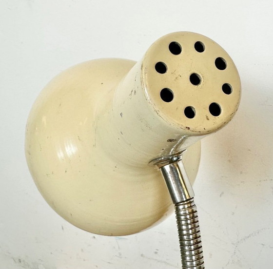 Image 1 of Beige Industrial Gooseneck Table Lamp, 1960s