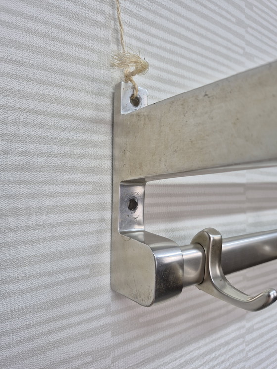 Image 1 of Aluminium Kapstok: Vintage Wandkapstok Met Legplank