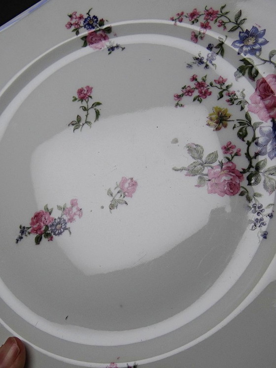 Image 1 of 4 Bernardaud Limoges porcelain dinner plates with floral decoration from the 1920s-1950s