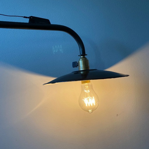 LÁMPARA DE CUERPO INDUSTRIAL VINTAGE CON COLUMPIO