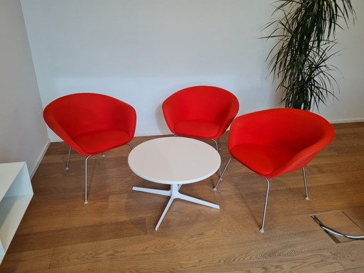 3x Arper Duna 02 Chair with table