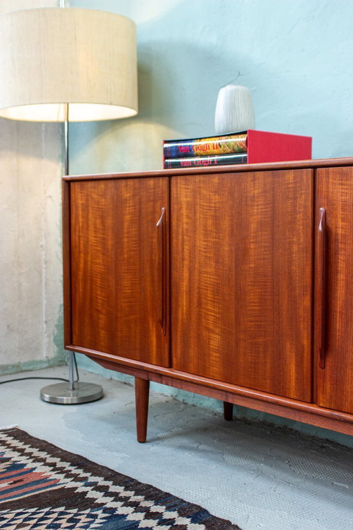 Vintage teakhouten dressoir, ladekast, laag dressoir, Riestenpatt, midden 20e eeuw