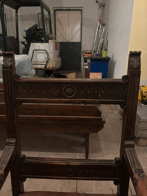 Poltrona in stile rinascimentale