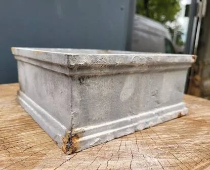Square cast iron planter jardiniere, Plant pot, Grey, Vintage (photo 4 of 5)
