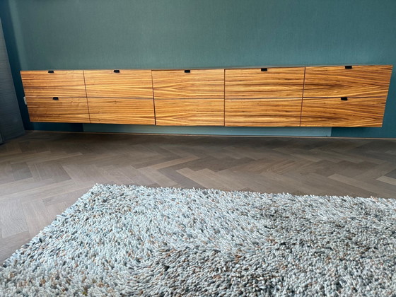 Image 1 of Zebrano fineer hangkast