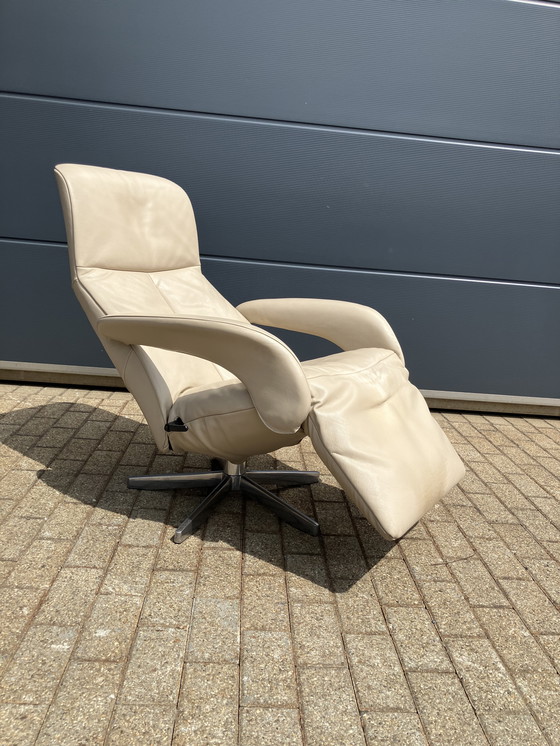 Image 1 of Jori Symphony Medi Mono-move recliner Beige Lipano leather