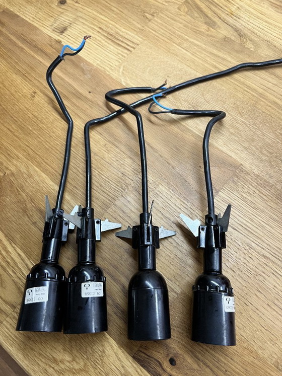 Image 1 of Zeldzame set van 4 rode glazen hanglampen uit het midden van de 20e eeuw van Peill & Putzler (jaren 70) - in nieuwstaat.