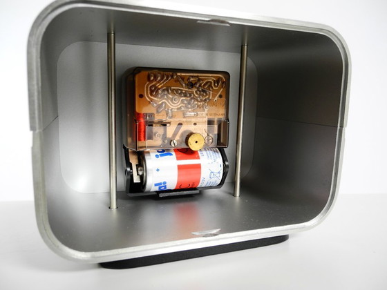Image 1 of Horloge de table SABA originale, très rare et de grande taille, avec boîtier en aluminium, datant de 1975.