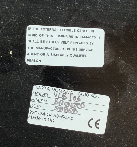 Image 1 of Lampe de table Porta Romana en bronze – Élégante et sculpturale, Italie, années 1970