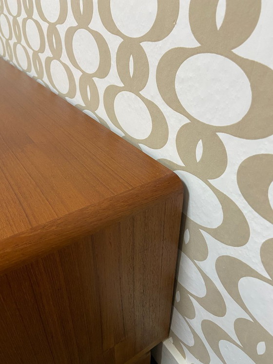 Image 1 of Mobile basso/TV vintage di Dyrlund con ante a serrandina