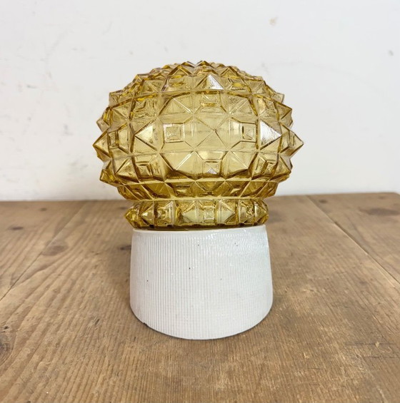 Image 1 of Applique vintage in porcellana bianca, anni '70