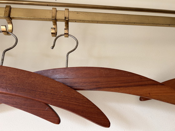 Image 1 of Wandgarderobe mit Kleiderbügeln, Holz, Vintage, 70er, skandinavisch
