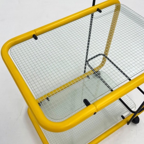 Image 1 of Chariot de service jaune postmoderne à motif Quaderna, années 1980