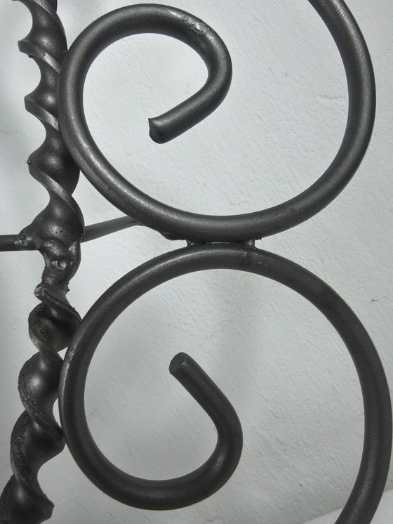 Image 1 of Grande lampada da parete/plafoniera vintage Art Déco in ferro battuto e vetro satinato – Ø49 cm