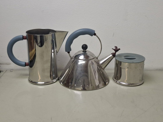 Image 1 of Set Alessi - Bollitore a fischietto con uccellino, brocca per l'acqua e contenitore per la conservazione