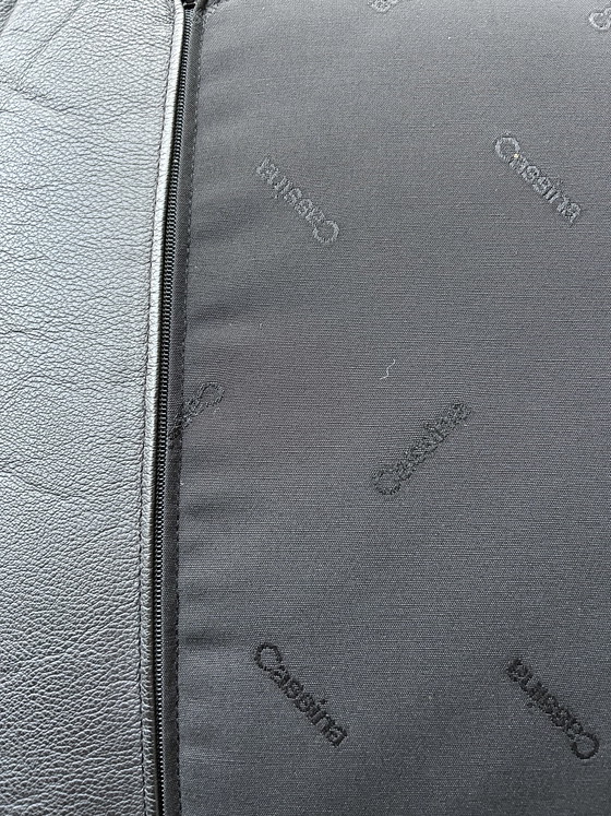 Image 1 of Three-seater sofa LC2 Le Corbusier