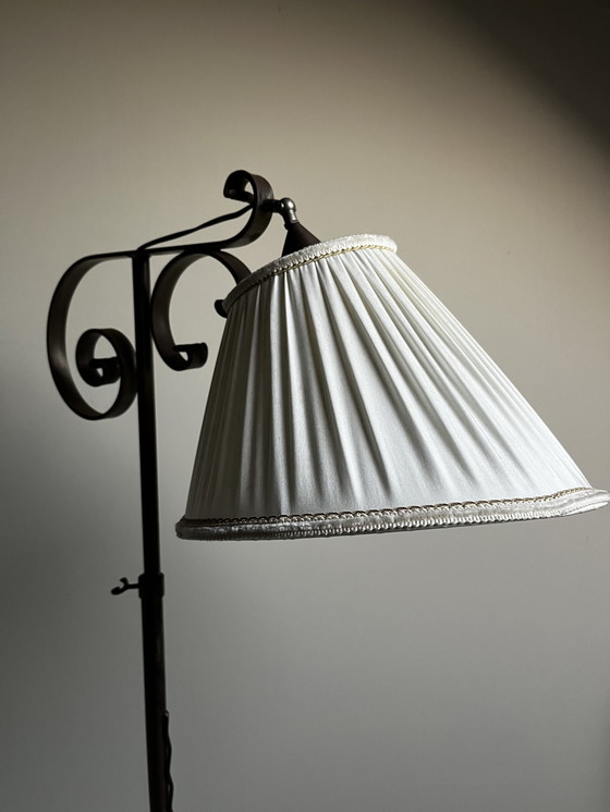 Image 1 of Lampadaire réglable en fer forgé