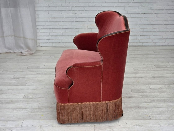 Image 1 of Divano danese a 2 posti, anni '50, velluto rosa salmone, legno di frassino.