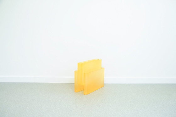 Giotto Stoppino Magazine Rack for Kartell – Plastic (photo 4 of 7)