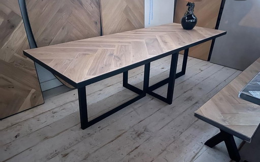 Herringbone dining table. Oak.