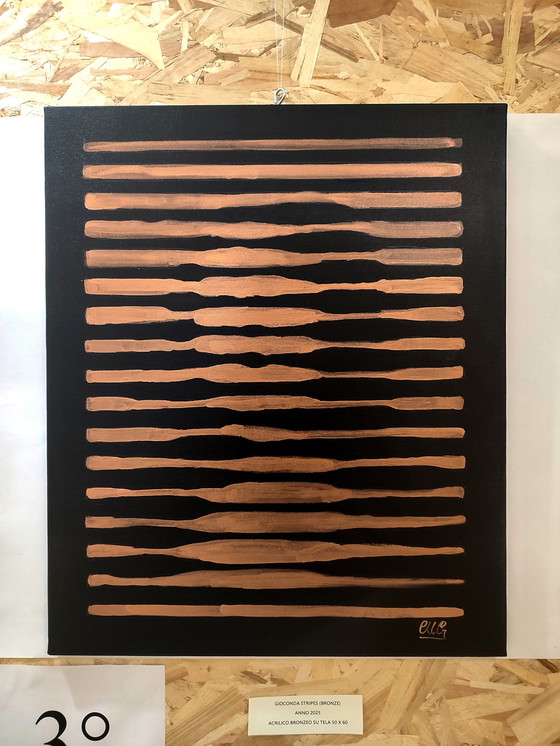 Image 1 of Walter Geraci - Gioconda Stripes (Bronce)