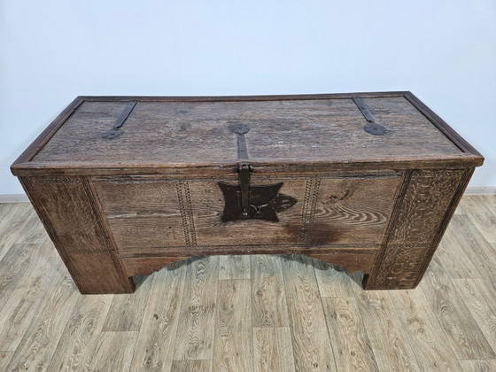 Coffre gothique, 15e siècle – Commodes (photo 13 of 28)