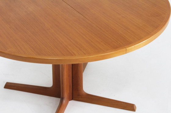 Image 1 of Vintage Deense ronde uitschuifbare eettafel tafel Gudme 