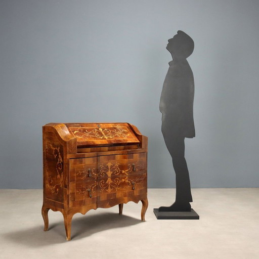 Piccola Ribalta in Noce con Filettature e Intarsi