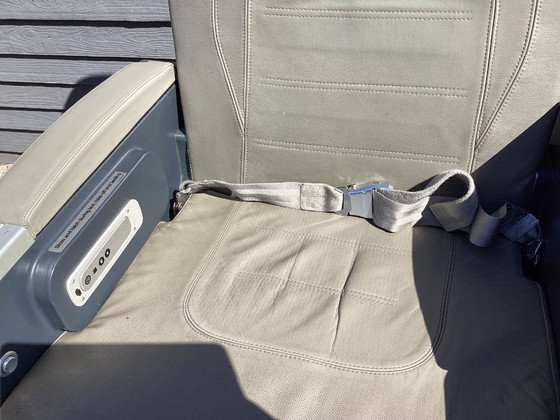 Image 1 of Sedili in pelle vintage di classe business dell'aereo A320