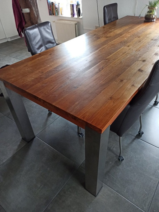 Image 1 of Mesa de comedor