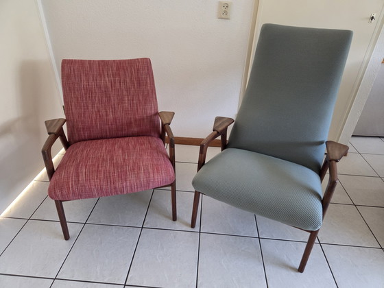Image 1 of Twee stoelen door Yngve Ekstrom door Pastoe waaronder Ruster