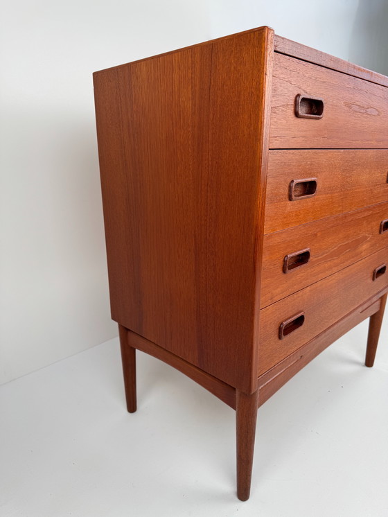 Image 1 of Deense teakhouten ladekast van Mogens Kold Møbelfabrik – verfijnd ontwerp uit het midden van de eeuw