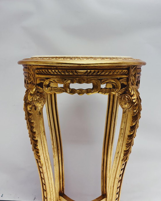 Tavolino dorato con piano rotondo in marmo – Green Square Antiques, Tavolini, Marble, Vintage (photo 3 of 8)
