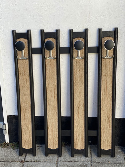 Space Age Wandgarderobe