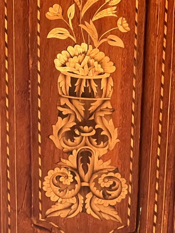 Renaissance display case. Dutch marquetry with floral motifs. – Display cabinets, Wood (photo 6 of 8)