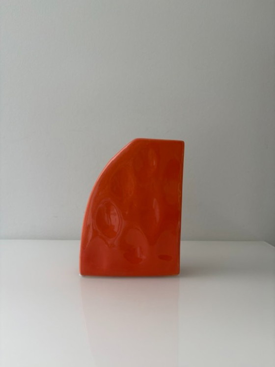 Striking Ceramic Vase – Orange/Pink – Graphic Pattern (photo 8 of 9)